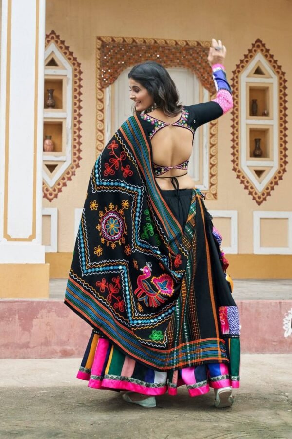 Elegant-Black-Lehenga-Choli-1.jpg Elegant Black Lehenga Choli with Gamthi embroidery with mirror work - Image 5