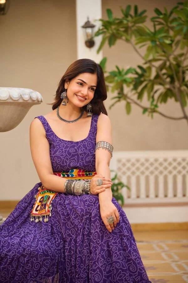 Gamathi Work Gown Gamathi Work Gown