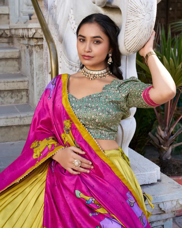 23_efef5e0c-8c14-4458-a2fc-5a01c80dda16 Gaay Design Lehenga Choli