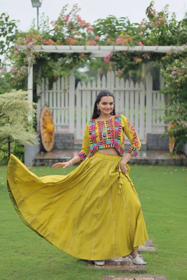 Kutchi Work Lehenga Choli (37) Kutchi Work Lehenga Choli – 8M Flair | Full-Stitched | Navratri Special 2025 - Image 17