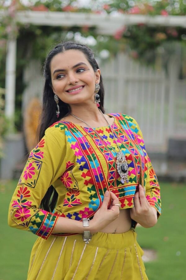 Kutchi Work Lehenga Choli (39) Kutchi Work Lehenga Choli – 8M Flair | Full-Stitched | Navratri Special 2025 - Image 13