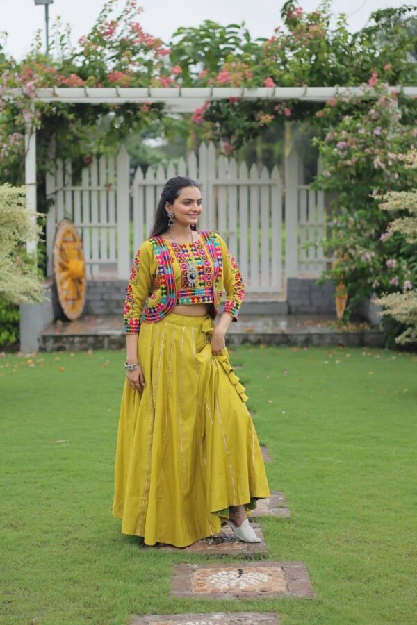 Kutchi Work Lehenga Choli (44) Kutchi Work Lehenga Choli – 8M Flair | Full-Stitched | Navratri Special 2025 - Image 16