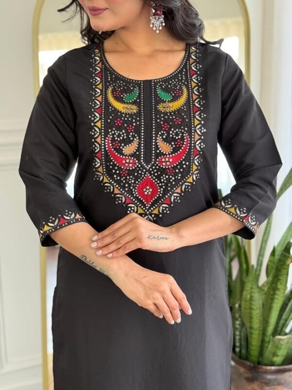 Black Kurti with Pant Dupatta5 Black Kurti with Pant Dupatta – Roman Silk Embroidered Set for Women| My Fashion - Image 5