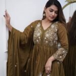 New Rani Pink Kurti with Pant & Dupatta – Embroidered Viscose Chanderi & Organza | My Fashion - Image 5