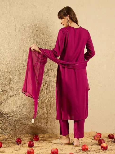 Rani Pink Kurti with Pant Dupatta 4 New Rani Pink Kurti with Pant & Dupatta – Embroidered Viscose Chanderi & Organza | My Fashion - Image 6