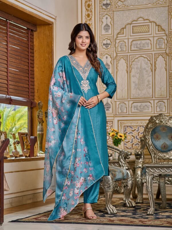 Women Embroidered Viscose Rayon Kurta Set