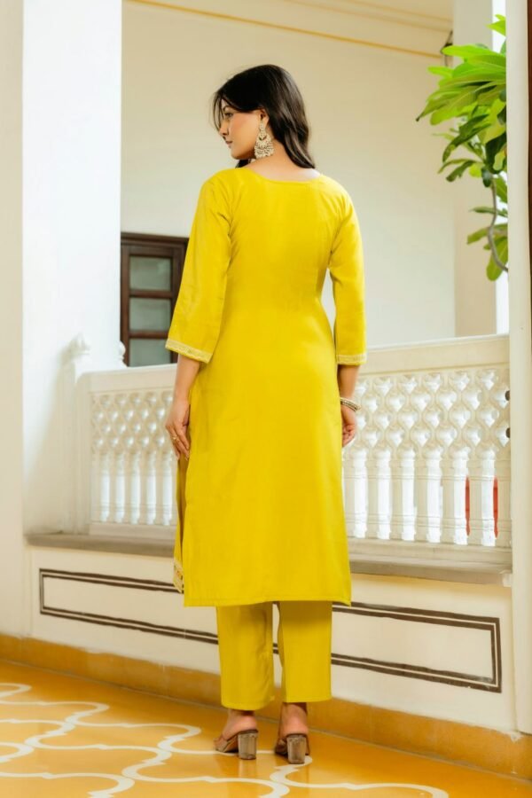 Viscose Shimar Embroidered Kurti Set MyFashion2 Elegant Viscose Shimar Embroidered Kurti Set | Kurti with Pant & Jacquard Organza Dupatta | MyFashion - Image 4