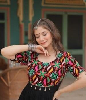 India’s Trusted Online Fashion Store for Ethnic & Western Wear 107 Black Rayon Gown